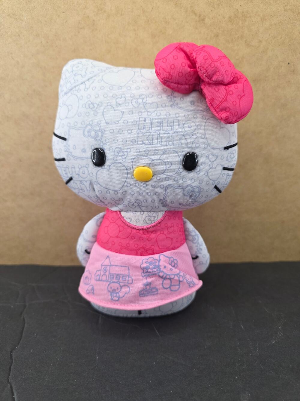 "Color Me" Hello Kitty soft plush doll 2013